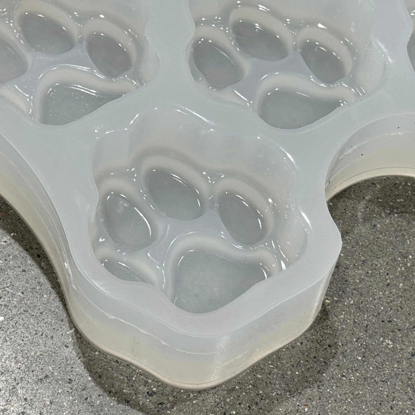 6 Cavity Silicone Soap Mold - Dog Paw
